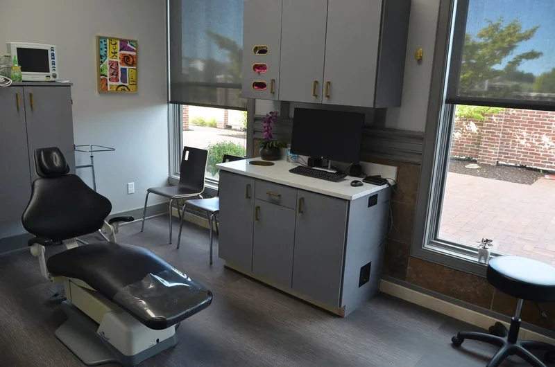 Clinical treatment technology at Village Pointe Oral Surgery